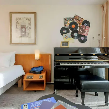 Novotel Am Konzerthaus Hotel 4*