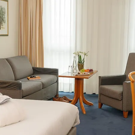 Novotel Am Konzerthaus Hotel 4*